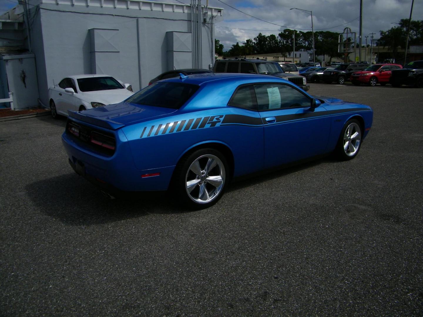 2015 Blue /Black Dodge Challenger R/T Plus (2C3CDZBT5FH) with an 5.7L V8 OHV 16V engine, Manual transmission, located at 4000 Bee Ridge Road, Sarasota, FL, 34233, (941) 926-0300, 27.298664, -82.489151 - Photo#5