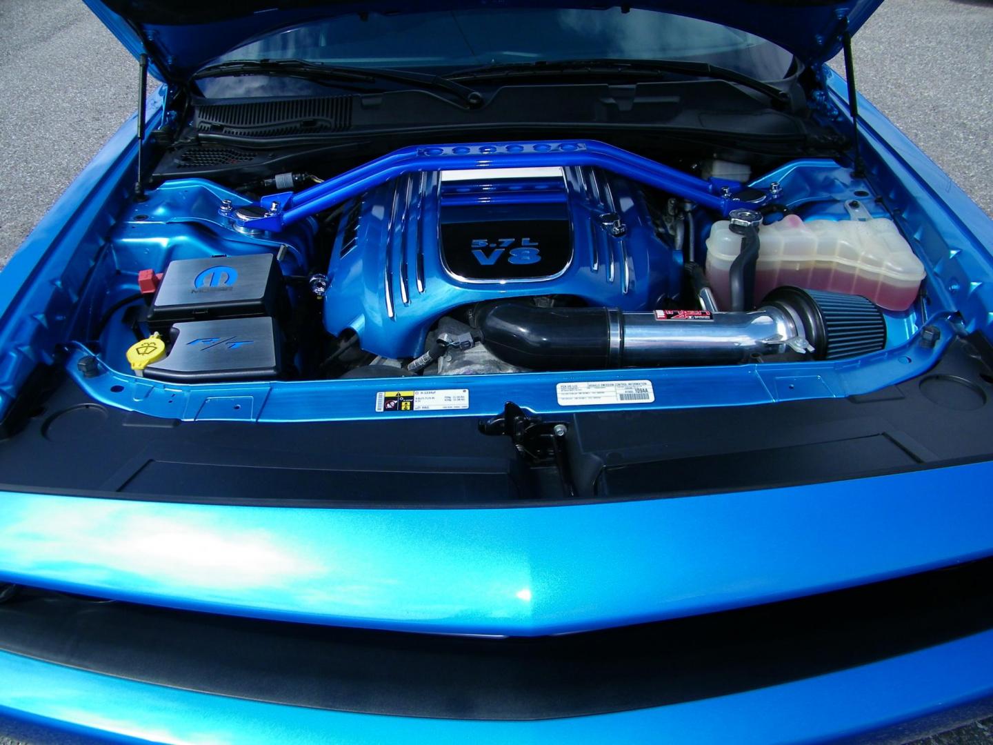 2015 Blue /Black Dodge Challenger R/T Plus (2C3CDZBT5FH) with an 5.7L V8 OHV 16V engine, Manual transmission, located at 4000 Bee Ridge Road, Sarasota, FL, 34233, (941) 926-0300, 27.298664, -82.489151 - Photo#9