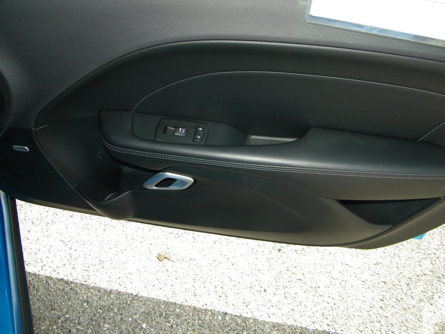 2015 Blue /Black Dodge Challenger R/T Plus (2C3CDZBT5FH) with an 5.7L V8 OHV 16V engine, Manual transmission, located at 4000 Bee Ridge Road, Sarasota, FL, 34233, (941) 926-0300, 27.298664, -82.489151 - Photo#11