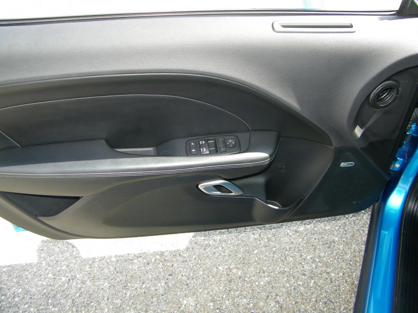 2015 Blue /Black Dodge Challenger R/T Plus (2C3CDZBT5FH) with an 5.7L V8 OHV 16V engine, Manual transmission, located at 4000 Bee Ridge Road, Sarasota, FL, 34233, (941) 926-0300, 27.298664, -82.489151 - Photo#13