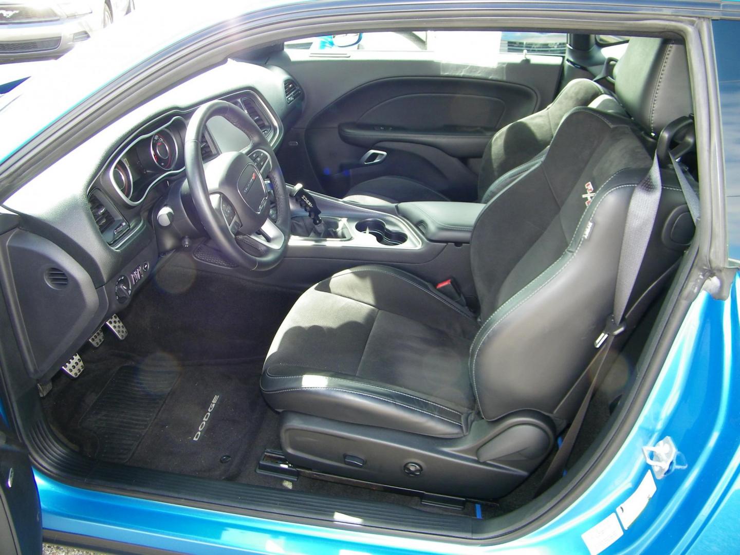 2015 Blue /Black Dodge Challenger R/T Plus (2C3CDZBT5FH) with an 5.7L V8 OHV 16V engine, Manual transmission, located at 4000 Bee Ridge Road, Sarasota, FL, 34233, (941) 926-0300, 27.298664, -82.489151 - Photo#15