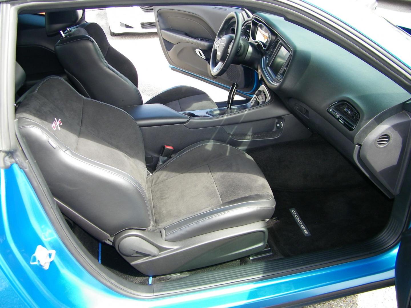 2015 Blue /Black Dodge Challenger R/T Plus (2C3CDZBT5FH) with an 5.7L V8 OHV 16V engine, Manual transmission, located at 4000 Bee Ridge Road, Sarasota, FL, 34233, (941) 926-0300, 27.298664, -82.489151 - Photo#16