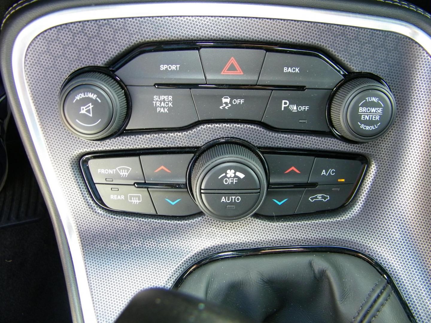 2015 Blue /Black Dodge Challenger R/T Plus (2C3CDZBT5FH) with an 5.7L V8 OHV 16V engine, Manual transmission, located at 4000 Bee Ridge Road, Sarasota, FL, 34233, (941) 926-0300, 27.298664, -82.489151 - Photo#20