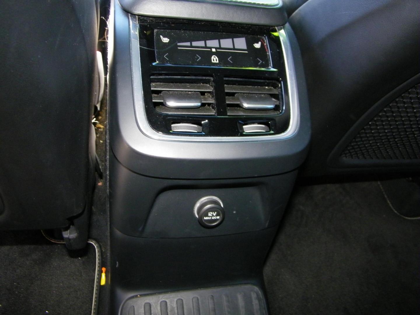 2019 Grey /Gray Volvo XC90 T8 R-Design Twin Engine Plug-In Hybrid (YV4BR0CM9K1) with an 2.0L L4 DOHC 16V HYBRID engine, Automatic transmission, located at 4000 Bee Ridge Road, Sarasota, FL, 34233, (941) 926-0300, 27.298664, -82.489151 - Photo#11