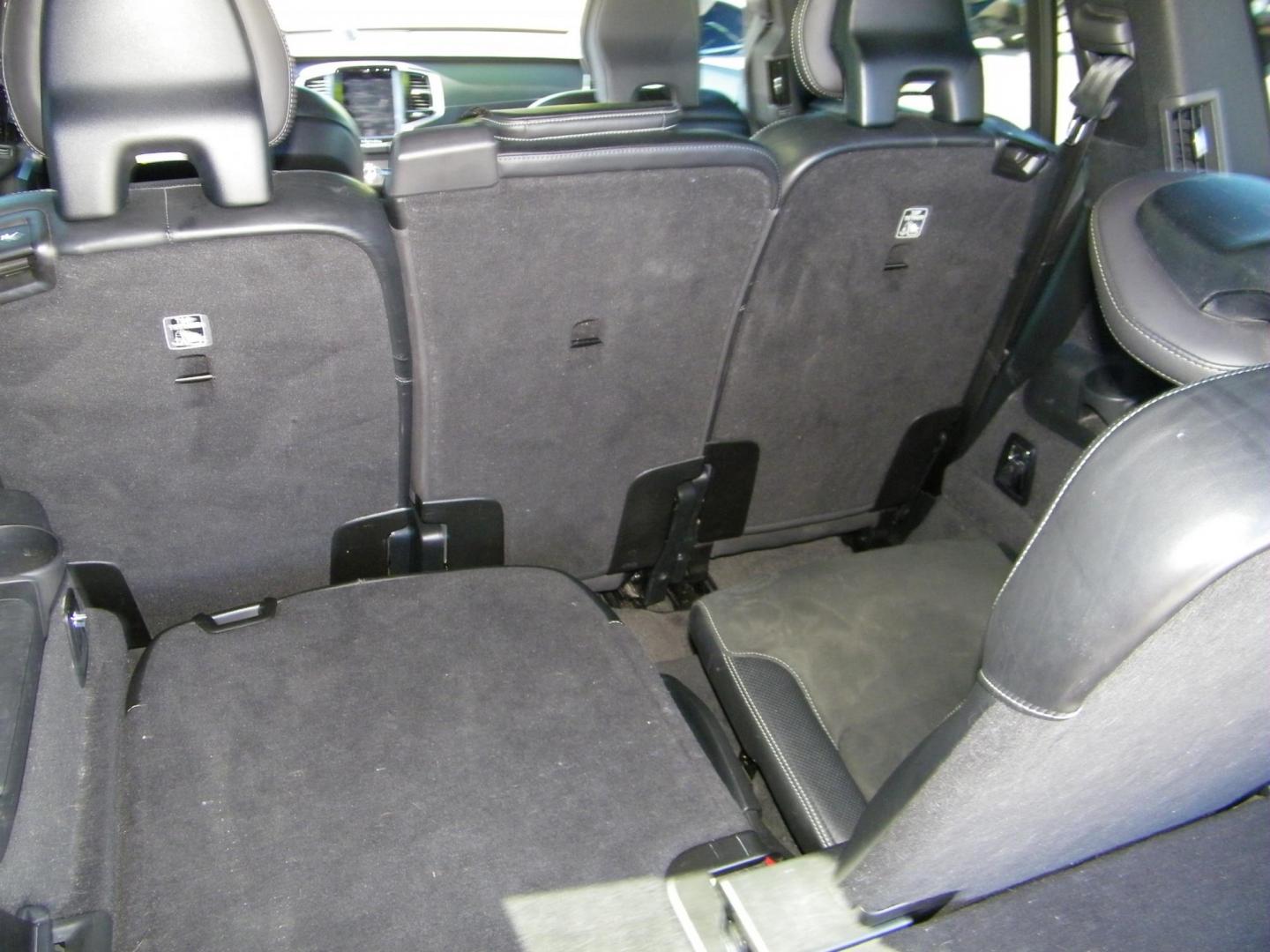 2019 Grey /Gray Volvo XC90 T8 R-Design Twin Engine Plug-In Hybrid (YV4BR0CM9K1) with an 2.0L L4 DOHC 16V HYBRID engine, Automatic transmission, located at 4000 Bee Ridge Road, Sarasota, FL, 34233, (941) 926-0300, 27.298664, -82.489151 - Photo#12