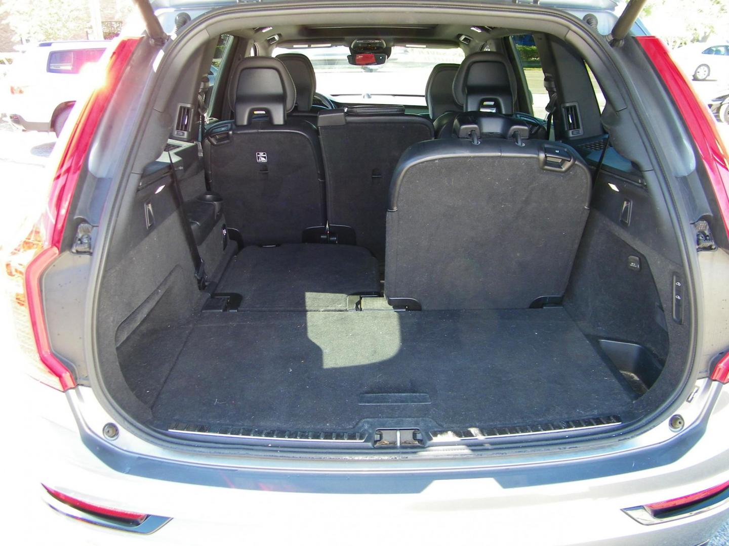 2019 Grey /Gray Volvo XC90 T8 R-Design Twin Engine Plug-In Hybrid (YV4BR0CM9K1) with an 2.0L L4 DOHC 16V HYBRID engine, Automatic transmission, located at 4000 Bee Ridge Road, Sarasota, FL, 34233, (941) 926-0300, 27.298664, -82.489151 - Photo#13