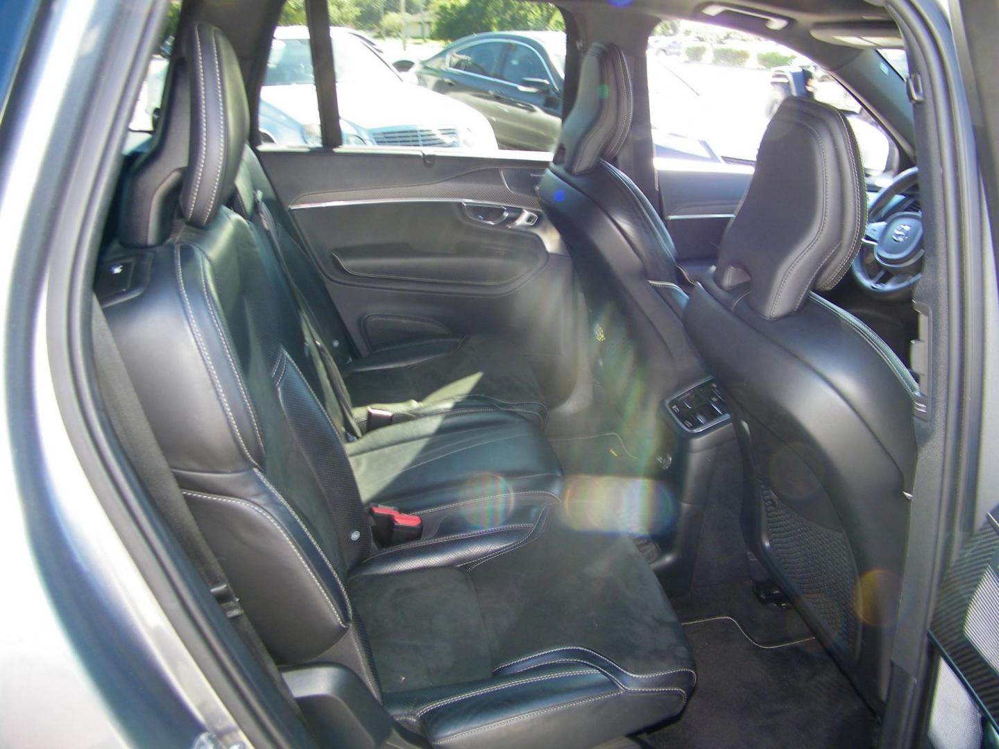 2019 Grey /Gray Volvo XC90 T8 R-Design Twin Engine Plug-In Hybrid (YV4BR0CM9K1) with an 2.0L L4 DOHC 16V HYBRID engine, Automatic transmission, located at 4000 Bee Ridge Road, Sarasota, FL, 34233, (941) 926-0300, 27.298664, -82.489151 - Photo#15