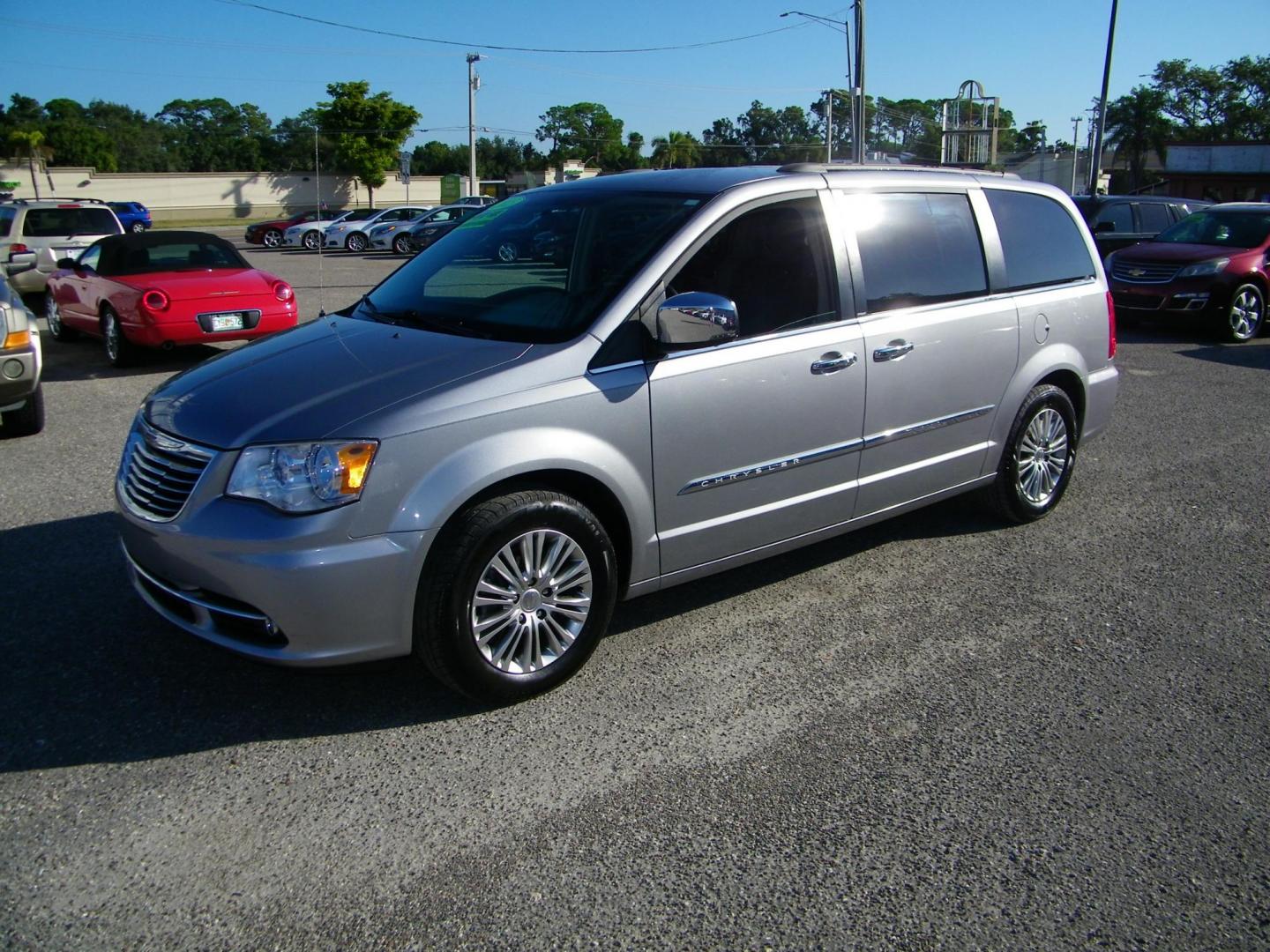 2013 Silver /Grey Chrysler Town & Country Touring-L (2C4RC1CG1DR) with an 3.6L V6 DOHC 24V engine, 6-Speed Automatic transmission, located at 4000 Bee Ridge Road, Sarasota, FL, 34233, (941) 926-0300, 27.298664, -82.489151 - Photo#0