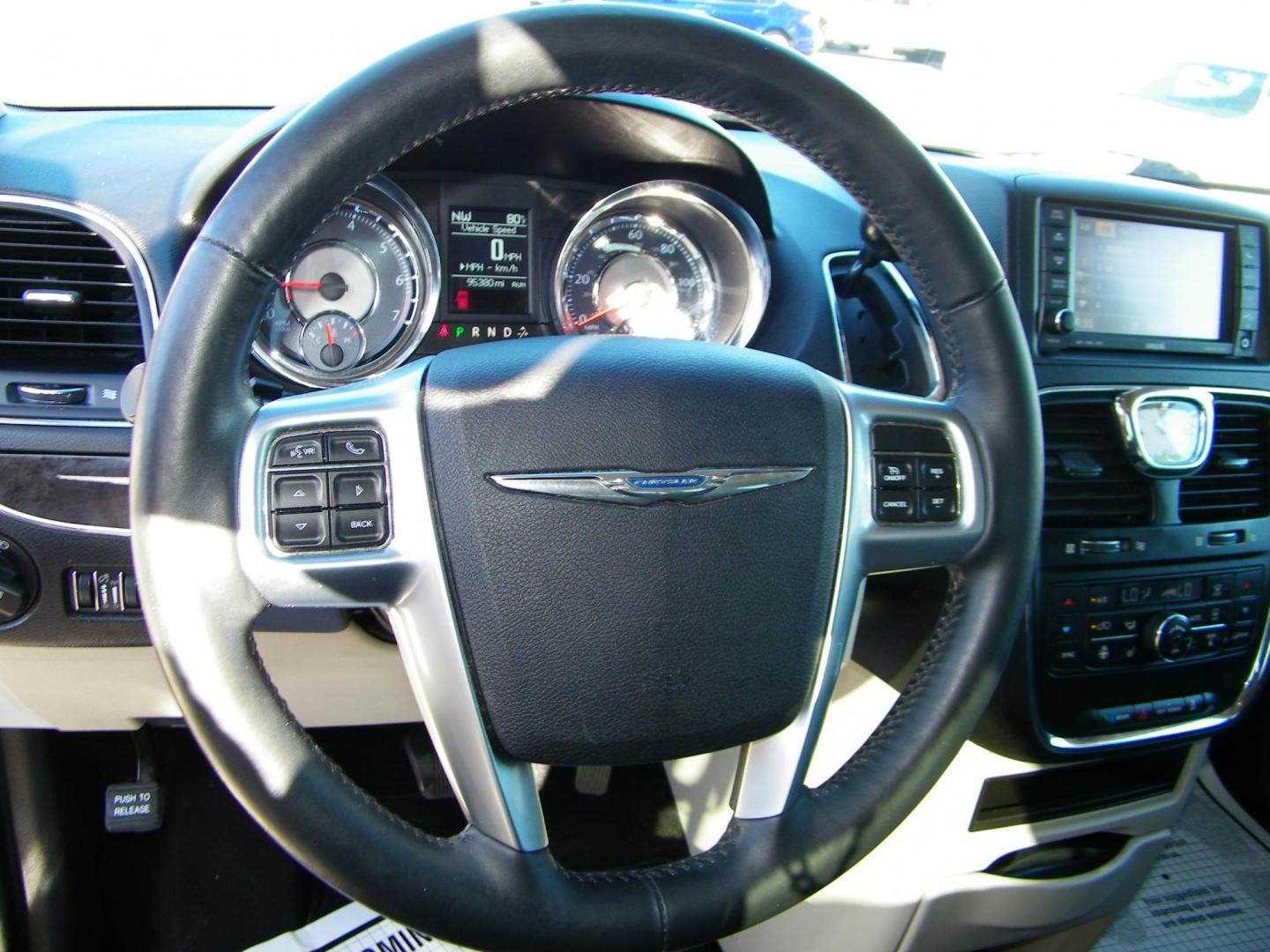 2013 Silver /Grey Chrysler Town & Country Touring-L (2C4RC1CG1DR) with an 3.6L V6 DOHC 24V engine, 6-Speed Automatic transmission, located at 4000 Bee Ridge Road, Sarasota, FL, 34233, (941) 926-0300, 27.298664, -82.489151 - Photo#22