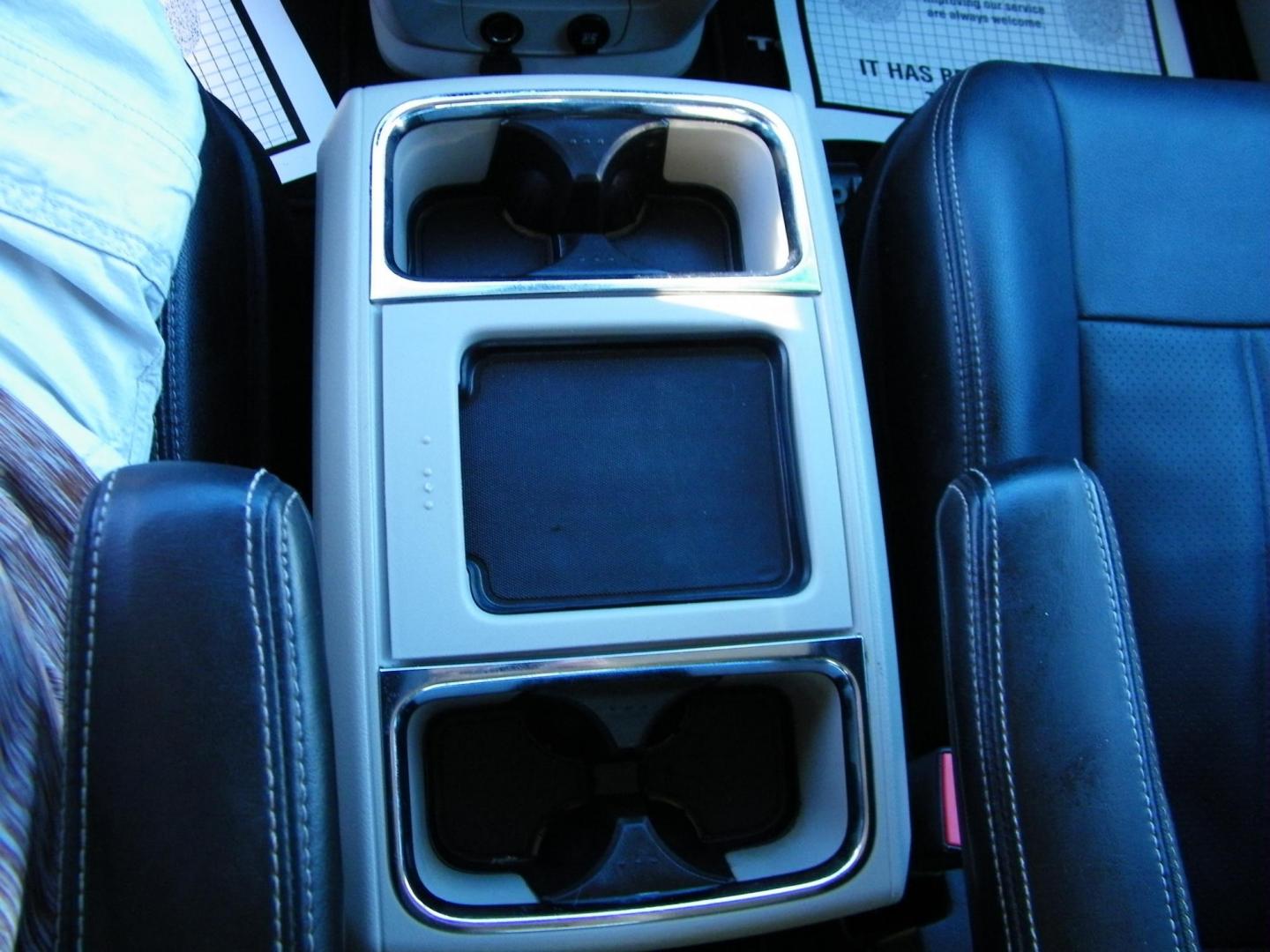 2013 Silver /Grey Chrysler Town & Country Touring-L (2C4RC1CG1DR) with an 3.6L V6 DOHC 24V engine, 6-Speed Automatic transmission, located at 4000 Bee Ridge Road, Sarasota, FL, 34233, (941) 926-0300, 27.298664, -82.489151 - Photo#23