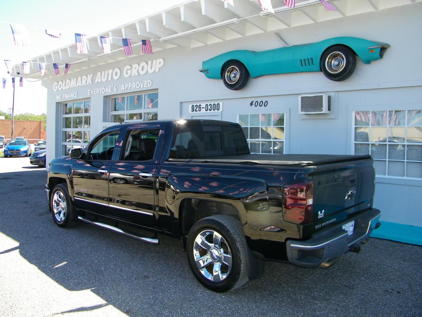 2014 Black /Black Chevrolet Silverado 1500 1LZ Crew Cab 2WD (3GCPCSEC5EG) with an 5.3L V8 OHV 16V engine, 6-Speed Automatic transmission, located at 4000 Bee Ridge Road, Sarasota, FL, 34233, (941) 926-0300, 27.298664, -82.489151 - Photo#2