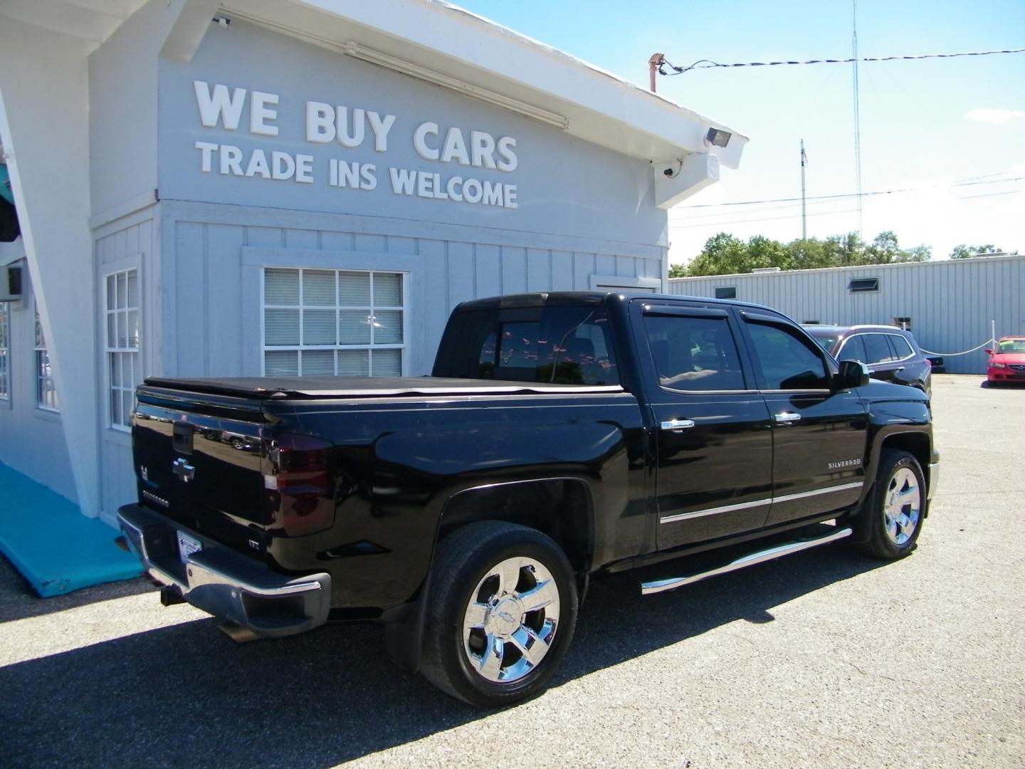 2014 Black /Black Chevrolet Silverado 1500 1LZ Crew Cab 2WD (3GCPCSEC5EG) with an 5.3L V8 OHV 16V engine, 6-Speed Automatic transmission, located at 4000 Bee Ridge Road, Sarasota, FL, 34233, (941) 926-0300, 27.298664, -82.489151 - Photo#6