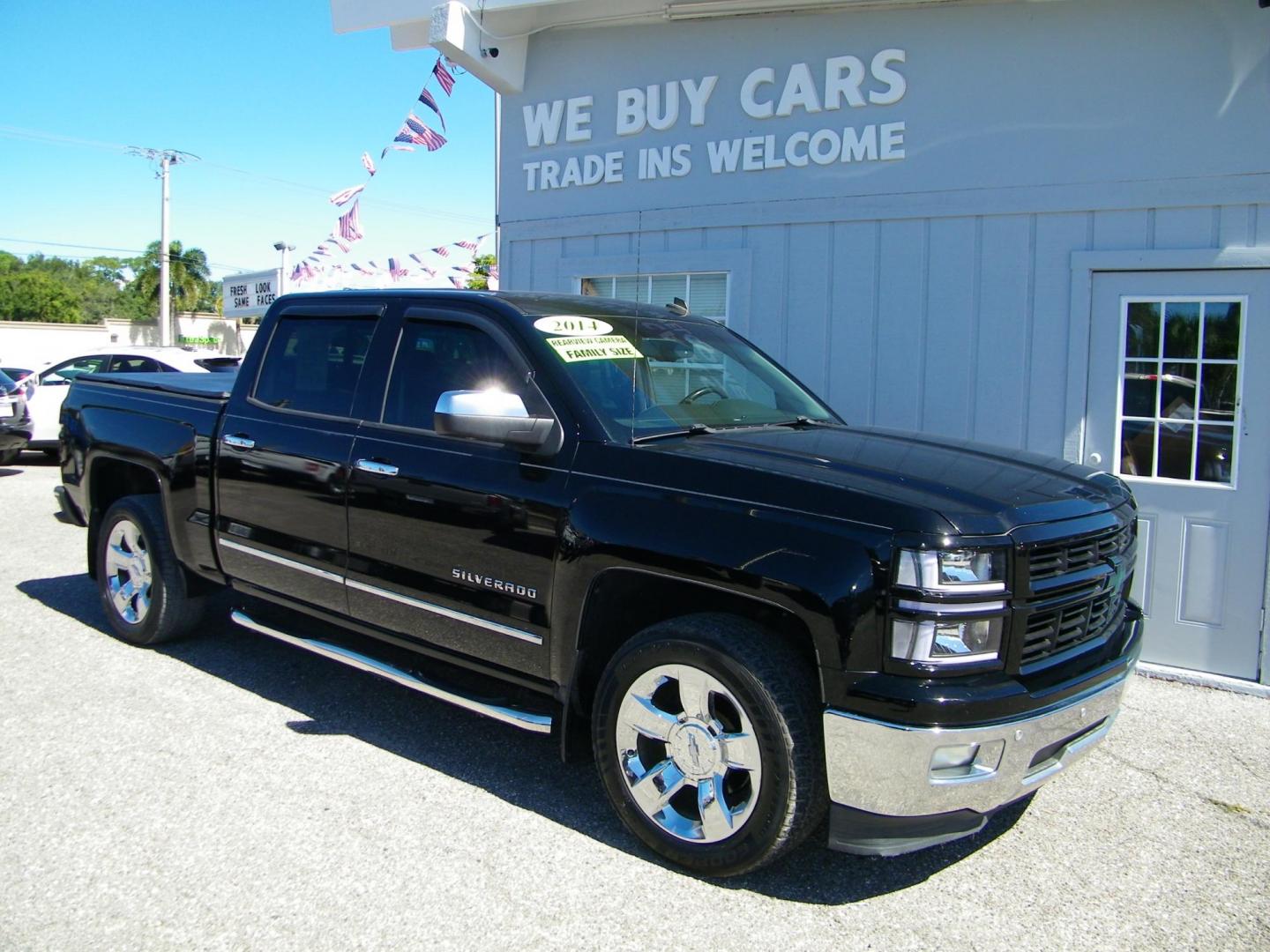 2014 Black /Black Chevrolet Silverado 1500 1LZ Crew Cab 2WD (3GCPCSEC5EG) with an 5.3L V8 OHV 16V engine, 6-Speed Automatic transmission, located at 4000 Bee Ridge Road, Sarasota, FL, 34233, (941) 926-0300, 27.298664, -82.489151 - Photo#7