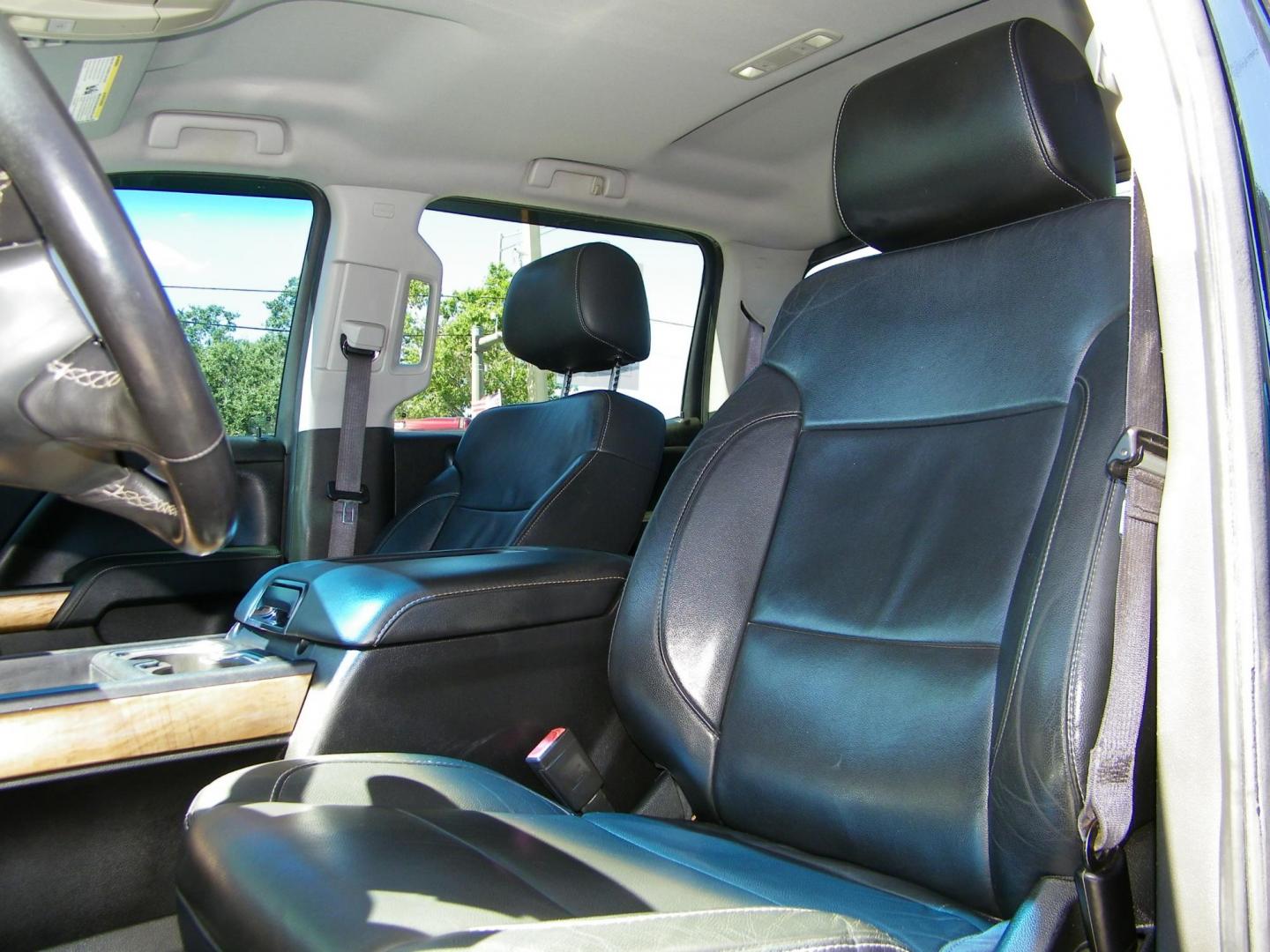 2014 Black /Black Chevrolet Silverado 1500 1LZ Crew Cab 2WD (3GCPCSEC5EG) with an 5.3L V8 OHV 16V engine, 6-Speed Automatic transmission, located at 4000 Bee Ridge Road, Sarasota, FL, 34233, (941) 926-0300, 27.298664, -82.489151 - Photo#9