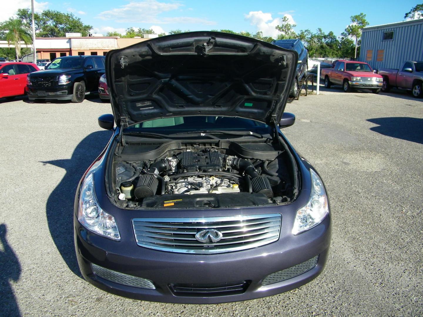 2009 Grey /Grey Infiniti G Sedan G37 (JNKCV61E09M) with an 3.7L V6 DOHC 24V engine, 5-Speed Automatic transmission, located at 4000 Bee Ridge Road, Sarasota, FL, 34233, (941) 926-0300, 27.298664, -82.489151 - Photo#9
