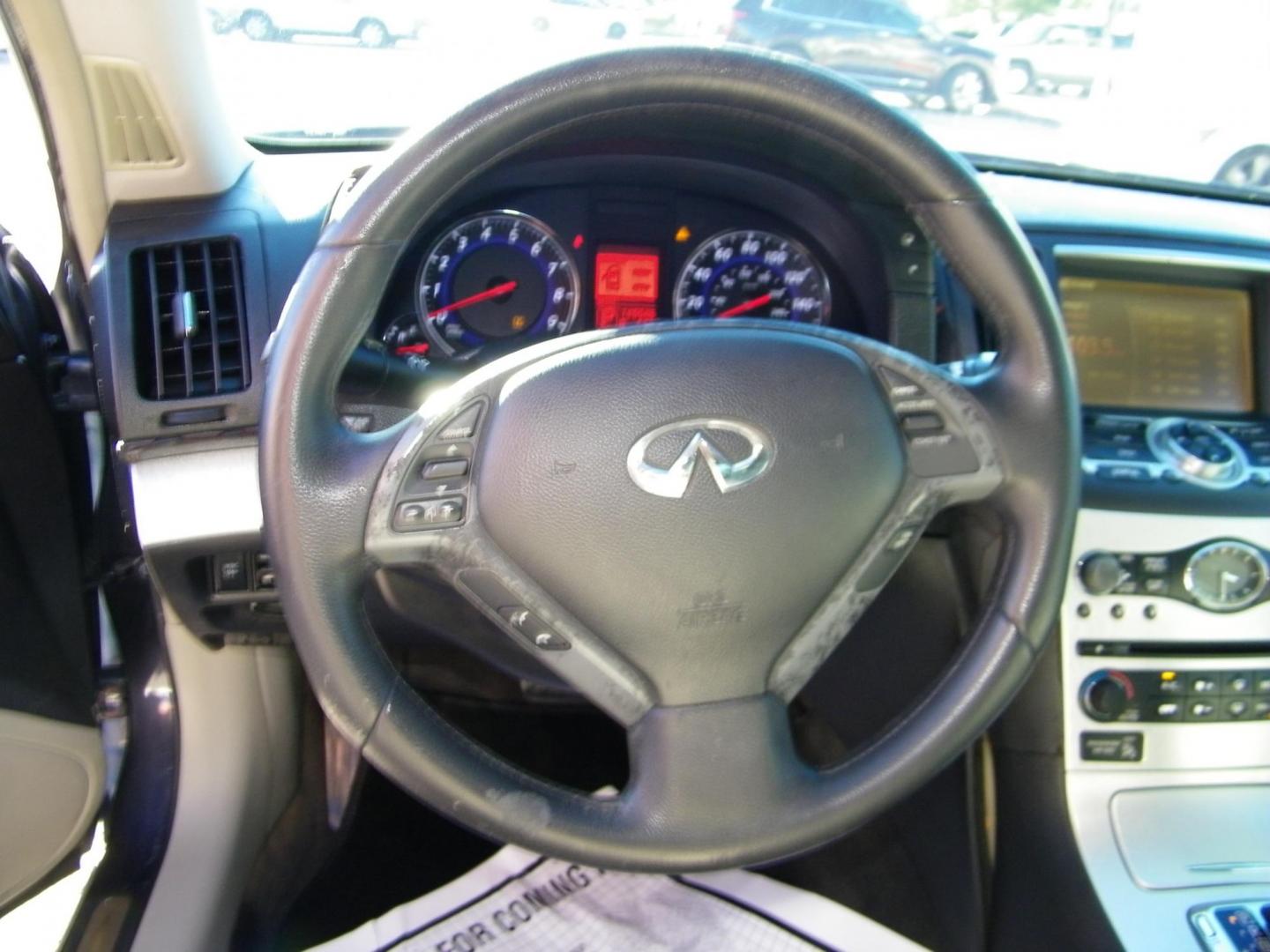 2009 Grey /Grey Infiniti G Sedan G37 (JNKCV61E09M) with an 3.7L V6 DOHC 24V engine, 5-Speed Automatic transmission, located at 4000 Bee Ridge Road, Sarasota, FL, 34233, (941) 926-0300, 27.298664, -82.489151 - Photo#20