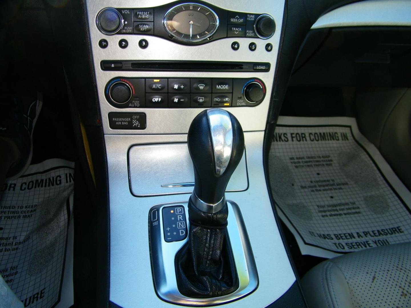 2009 Grey /Grey Infiniti G Sedan G37 (JNKCV61E09M) with an 3.7L V6 DOHC 24V engine, 5-Speed Automatic transmission, located at 4000 Bee Ridge Road, Sarasota, FL, 34233, (941) 926-0300, 27.298664, -82.489151 - Photo#22