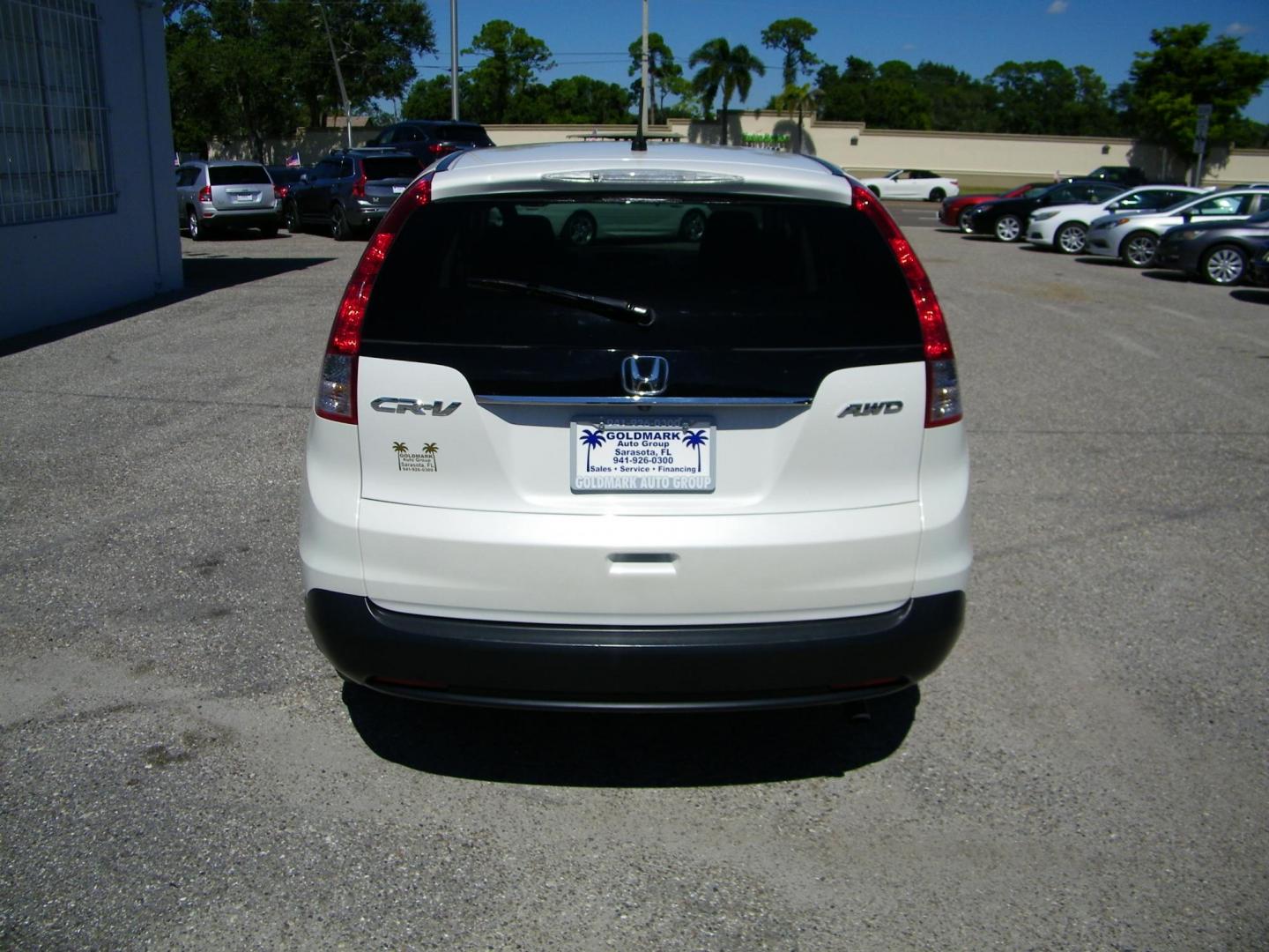 2013 White /Grey Honda CR-V EX 4WD 5-Speed AT (5J6RM4H53DL) with an 2.4L L4 DOHC 16V engine, 5-Speed Automatic transmission, located at 4000 Bee Ridge Road, Sarasota, FL, 34233, (941) 926-0300, 27.298664, -82.489151 - Photo#4