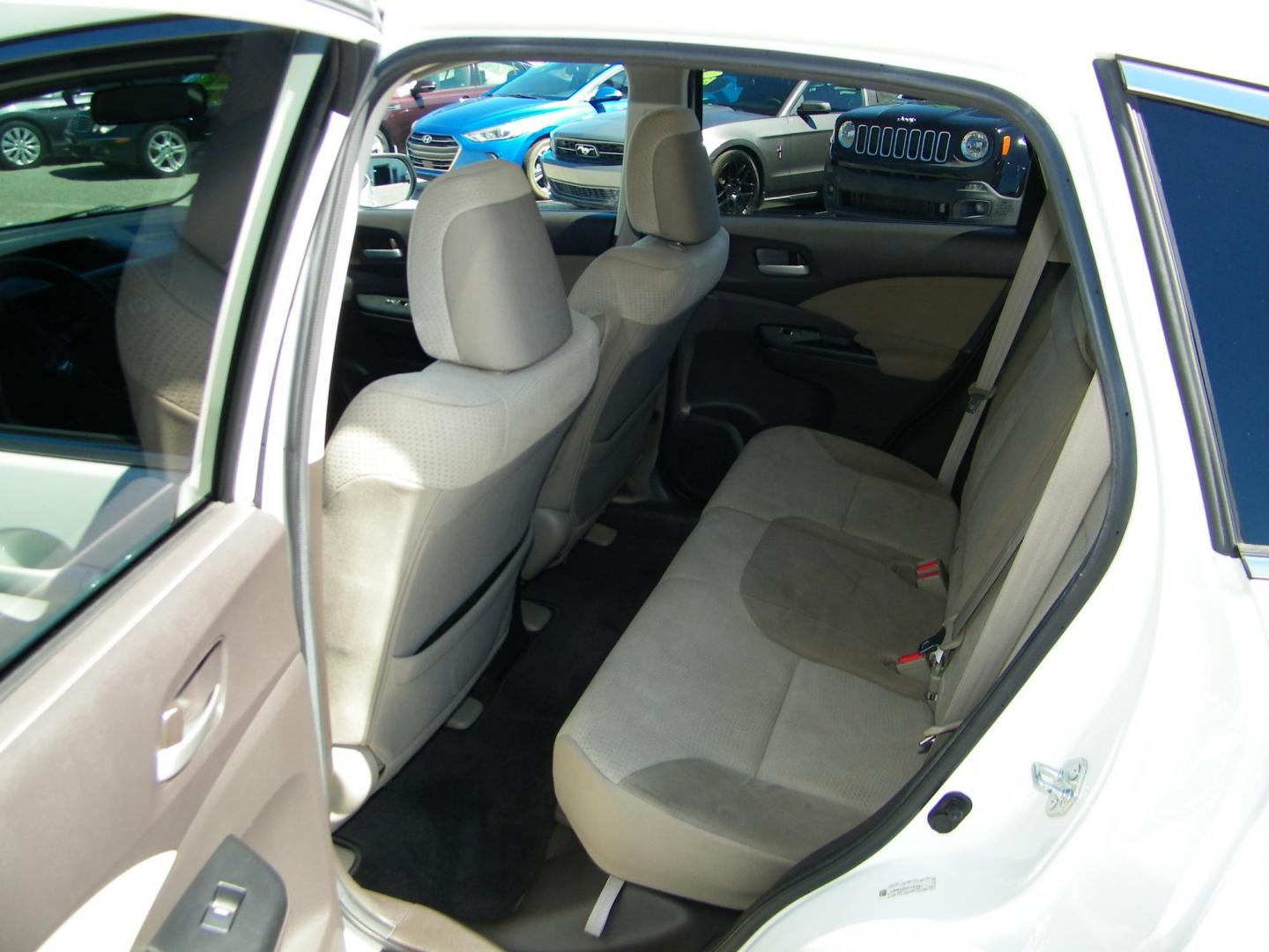 2013 White /Grey Honda CR-V EX 4WD 5-Speed AT (5J6RM4H53DL) with an 2.4L L4 DOHC 16V engine, 5-Speed Automatic transmission, located at 4000 Bee Ridge Road, Sarasota, FL, 34233, (941) 926-0300, 27.298664, -82.489151 - Photo#11