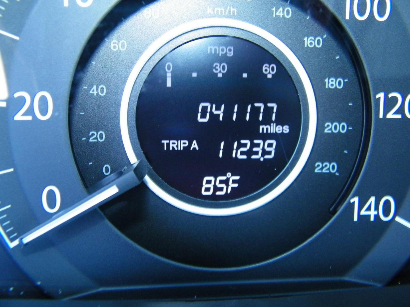 2013 White /Grey Honda CR-V EX 4WD 5-Speed AT (5J6RM4H53DL) with an 2.4L L4 DOHC 16V engine, 5-Speed Automatic transmission, located at 4000 Bee Ridge Road, Sarasota, FL, 34233, (941) 926-0300, 27.298664, -82.489151 - Photo#23