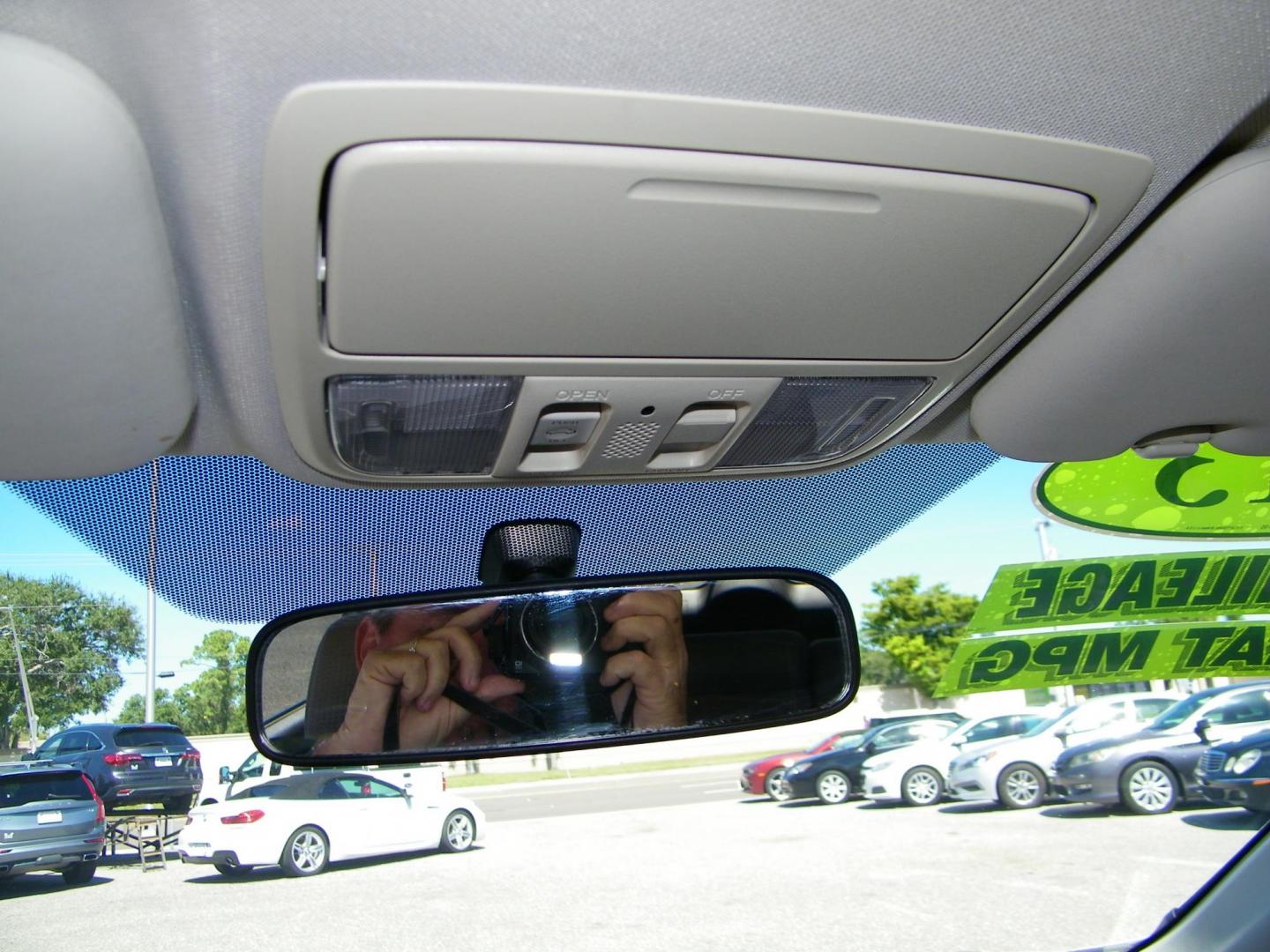 2013 White /Grey Honda CR-V EX 4WD 5-Speed AT (5J6RM4H53DL) with an 2.4L L4 DOHC 16V engine, 5-Speed Automatic transmission, located at 4000 Bee Ridge Road, Sarasota, FL, 34233, (941) 926-0300, 27.298664, -82.489151 - Photo#26