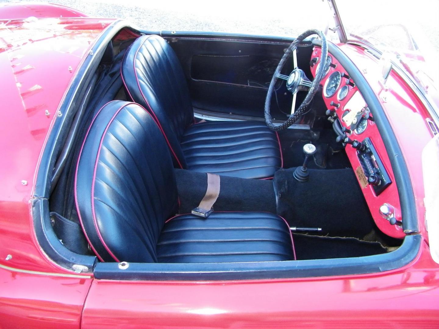 1960 Red /Black MG MGA (GHNL75007) with an 1600 CC engine, 4-Speed Manual transmission, located at 4000 Bee Ridge Road, Sarasota, FL, 34233, (941) 926-0300, 27.298664, -82.489151 - Photo#10