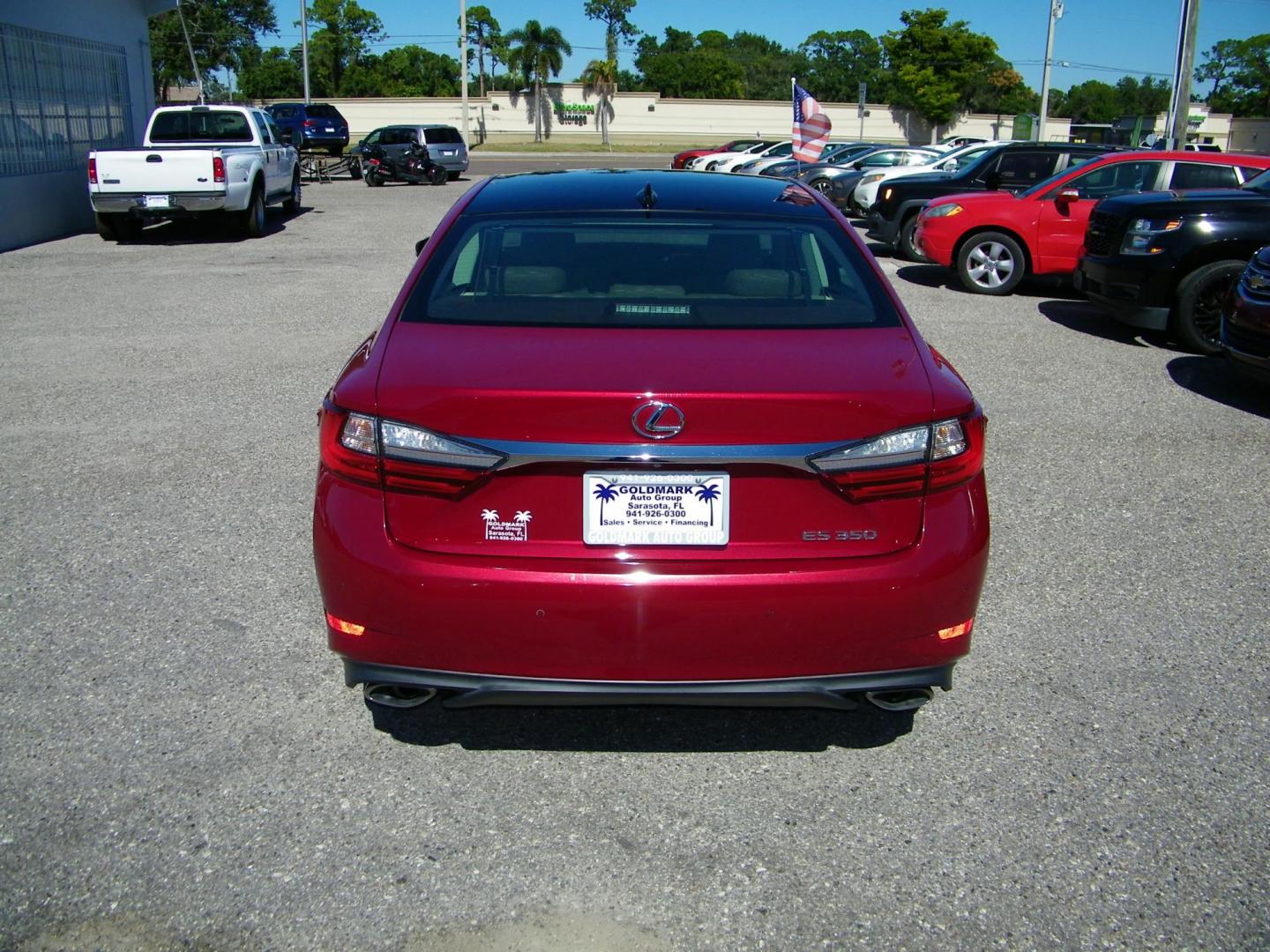 2018 Red /Beige Lexus ES 350 Sedan (58ABK1GG5JU) with an 3.5L V6 DOHC 24V engine, 6A transmission, located at 4000 Bee Ridge Road, Sarasota, FL, 34233, (941) 926-0300, 27.298664, -82.489151 - Photo#4