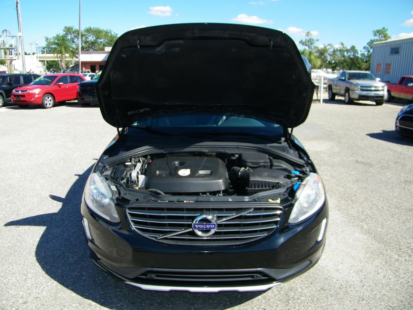 2015 Black /Black Volvo XC60 T6 Drive-E Premier Plus FWD (YV440MDC8F2) with an 2.0L L4 DOHC 16V TURBO engine, 8-Speed Automatic transmission, located at 4000 Bee Ridge Road, Sarasota, FL, 34233, (941) 926-0300, 27.298664, -82.489151 - Photo#9