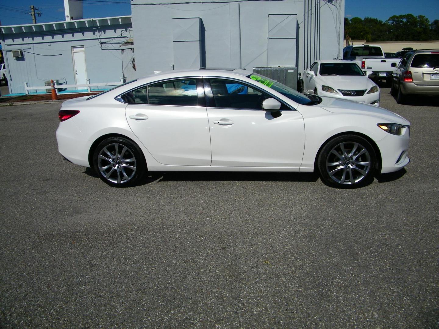 2014 WHITE /Tan Mazda Mazda6 i Grand Touring (JM1GJ1W69E1) with an 2.5L L4 DOHC 16V engine, 6-Speed Automatic transmission, located at 4000 Bee Ridge Road, Sarasota, FL, 34233, (941) 926-0300, 27.298664, -82.489151 - Photo#6