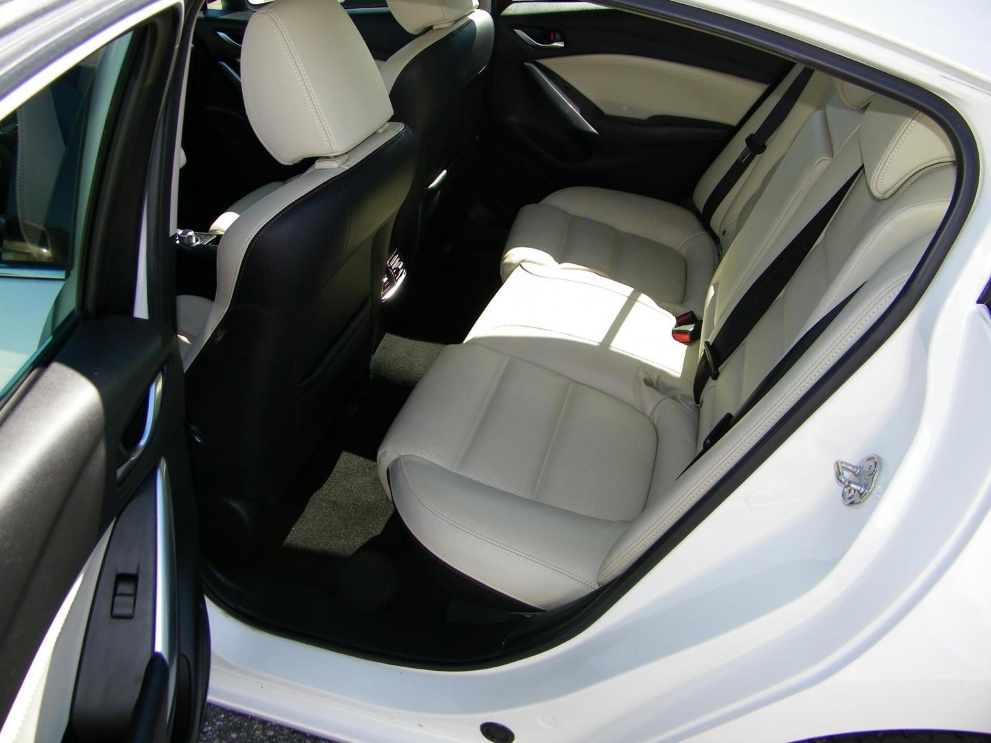 2014 WHITE /Tan Mazda Mazda6 i Grand Touring (JM1GJ1W69E1) with an 2.5L L4 DOHC 16V engine, 6-Speed Automatic transmission, located at 4000 Bee Ridge Road, Sarasota, FL, 34233, (941) 926-0300, 27.298664, -82.489151 - Photo#11