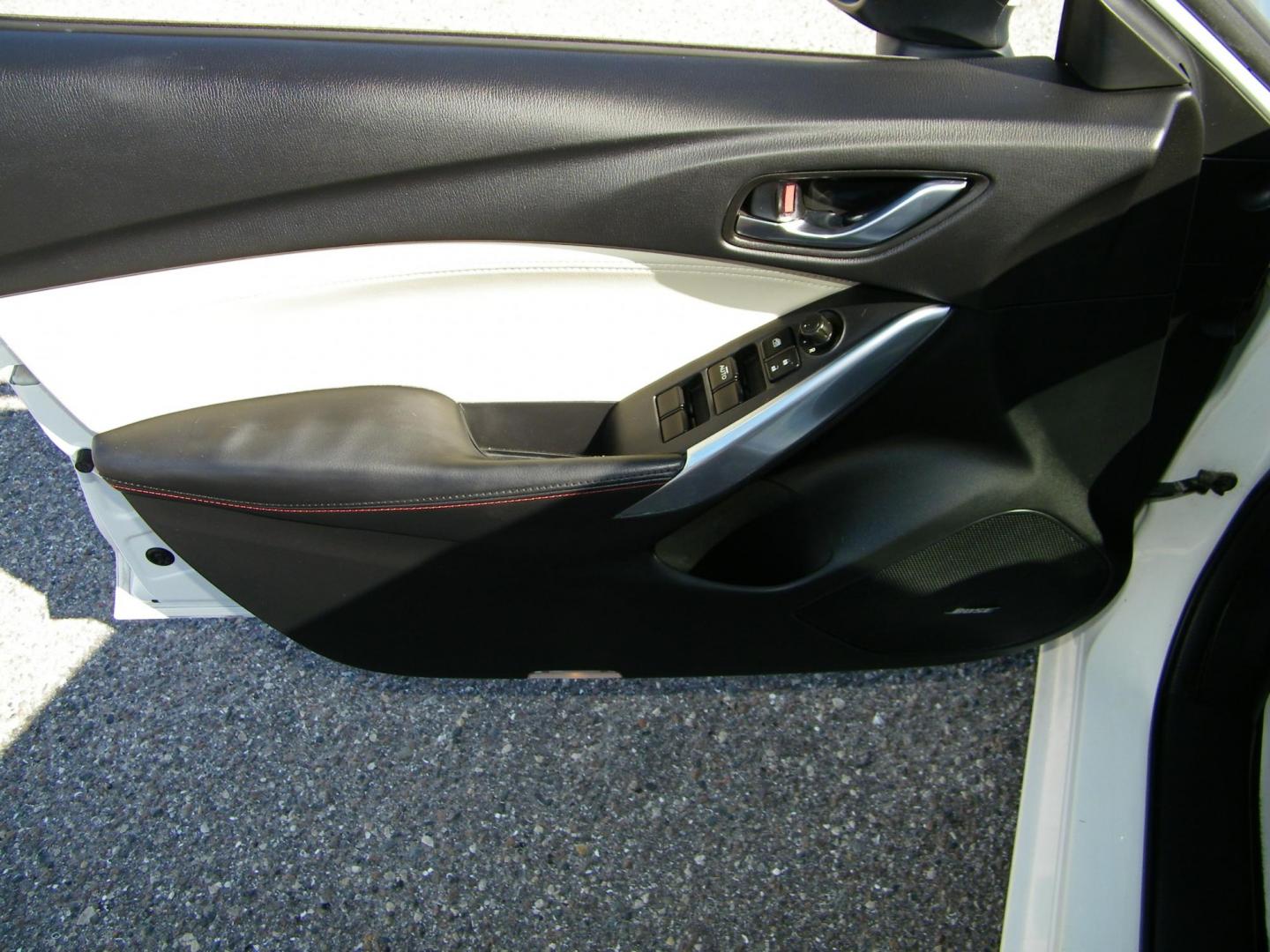 2014 WHITE /Tan Mazda Mazda6 i Grand Touring (JM1GJ1W69E1) with an 2.5L L4 DOHC 16V engine, 6-Speed Automatic transmission, located at 4000 Bee Ridge Road, Sarasota, FL, 34233, (941) 926-0300, 27.298664, -82.489151 - Photo#17