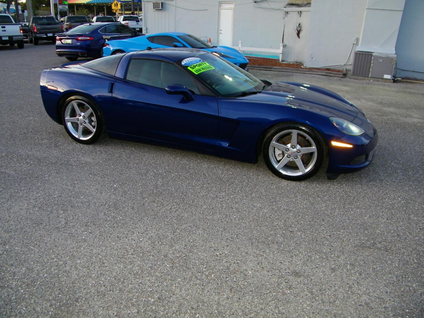 2005 Blue /Beige Chevrolet Corvette Coupe (1G1YY24U955) with an 6.0L V8 OHV 16V engine, Automatic transmission, located at 4000 Bee Ridge Road, Sarasota, FL, 34233, (941) 926-0300, 27.298664, -82.489151 - Photo#7