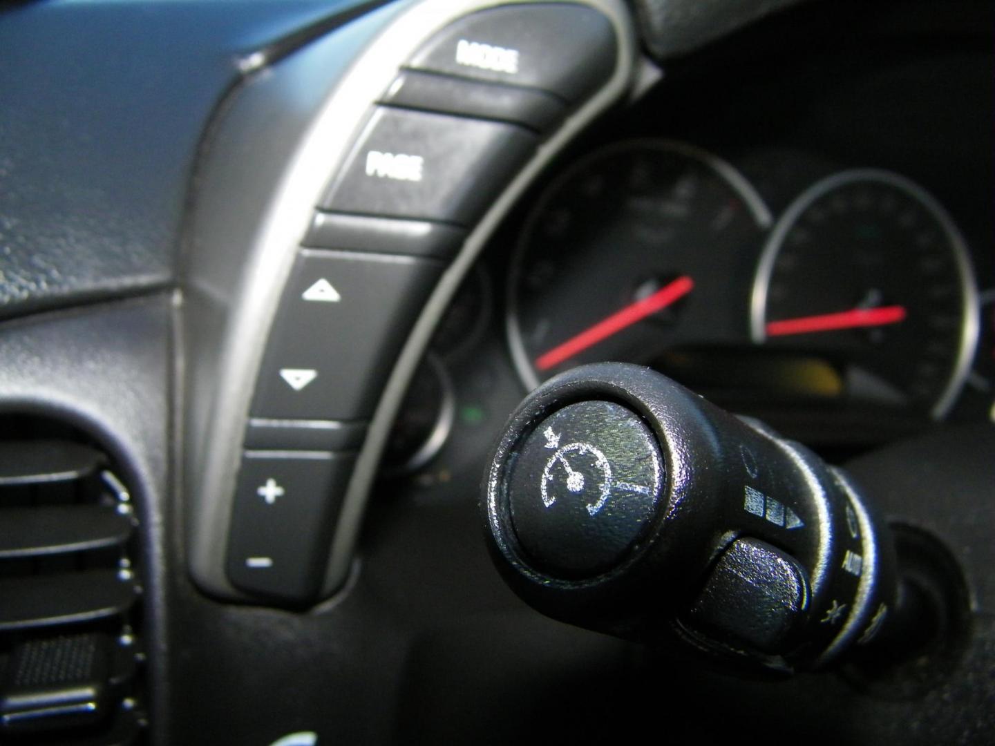 2005 Blue /Beige Chevrolet Corvette Coupe (1G1YY24U955) with an 6.0L V8 OHV 16V engine, Automatic transmission, located at 4000 Bee Ridge Road, Sarasota, FL, 34233, (941) 926-0300, 27.298664, -82.489151 - Photo#17