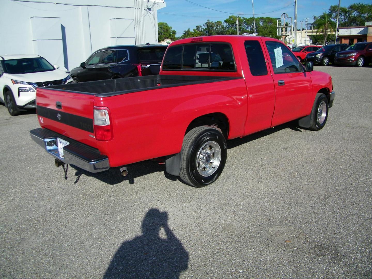 1998 Red /Beige Toyota T100 DX Xtracab 2WD (JT4TN12D6W0) with an 3.4L V6 DOHC 24V engine, Automatic transmission, located at 4000 Bee Ridge Road, Sarasota, FL, 34233, (941) 926-0300, 27.298664, -82.489151 - Photo#6