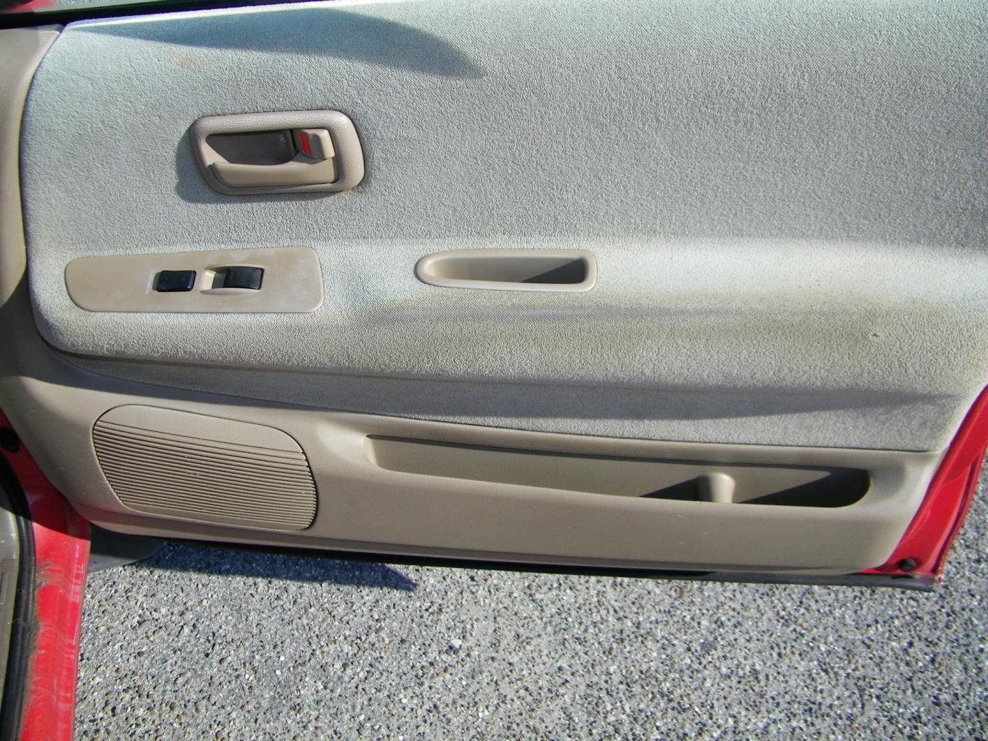 1998 Red /Beige Toyota T100 DX Xtracab 2WD (JT4TN12D6W0) with an 3.4L V6 DOHC 24V engine, Automatic transmission, located at 4000 Bee Ridge Road, Sarasota, FL, 34233, (941) 926-0300, 27.298664, -82.489151 - Photo#12