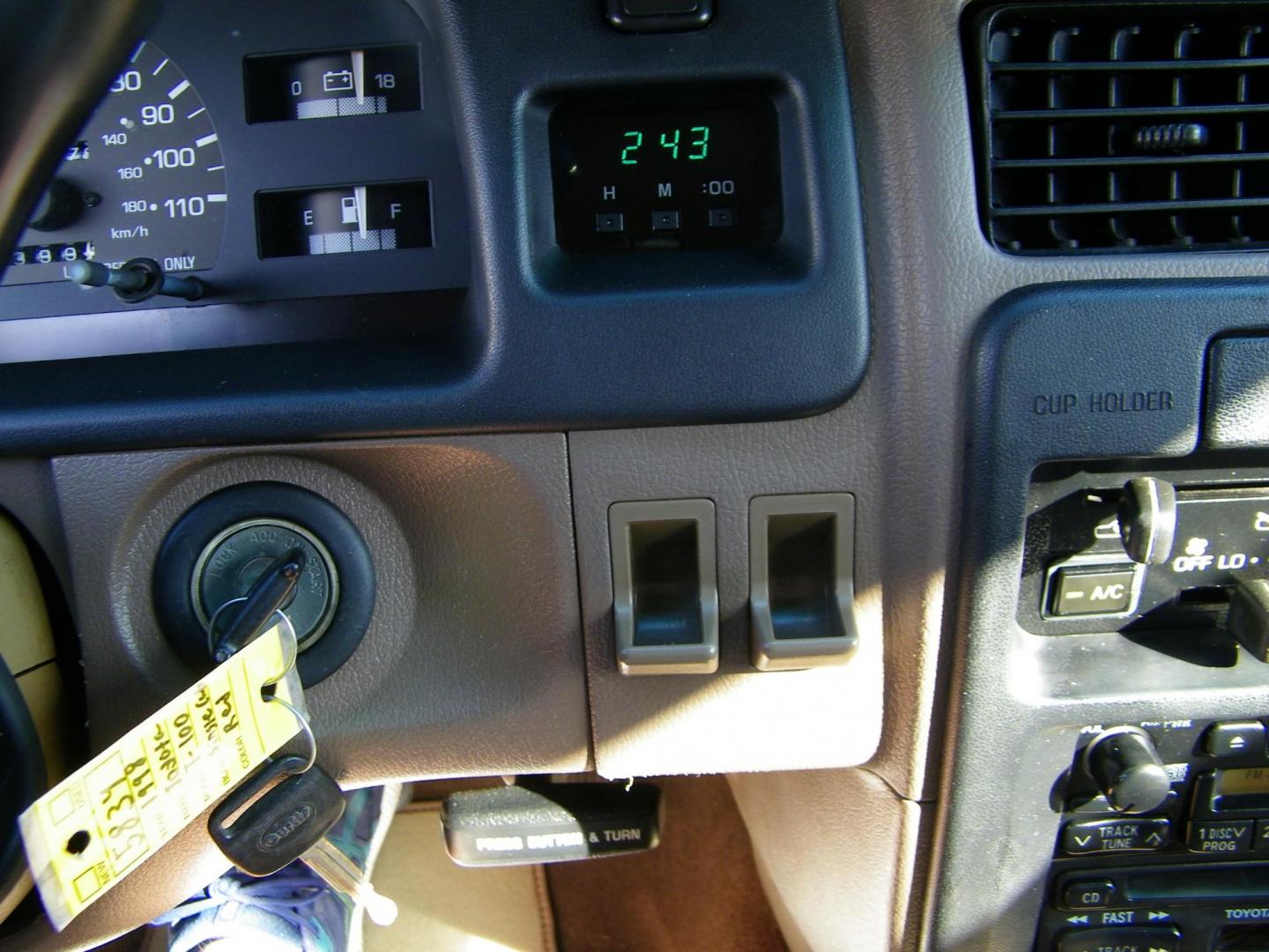 1998 Red /Beige Toyota T100 DX Xtracab 2WD (JT4TN12D6W0) with an 3.4L V6 DOHC 24V engine, Automatic transmission, located at 4000 Bee Ridge Road, Sarasota, FL, 34233, (941) 926-0300, 27.298664, -82.489151 - Photo#19