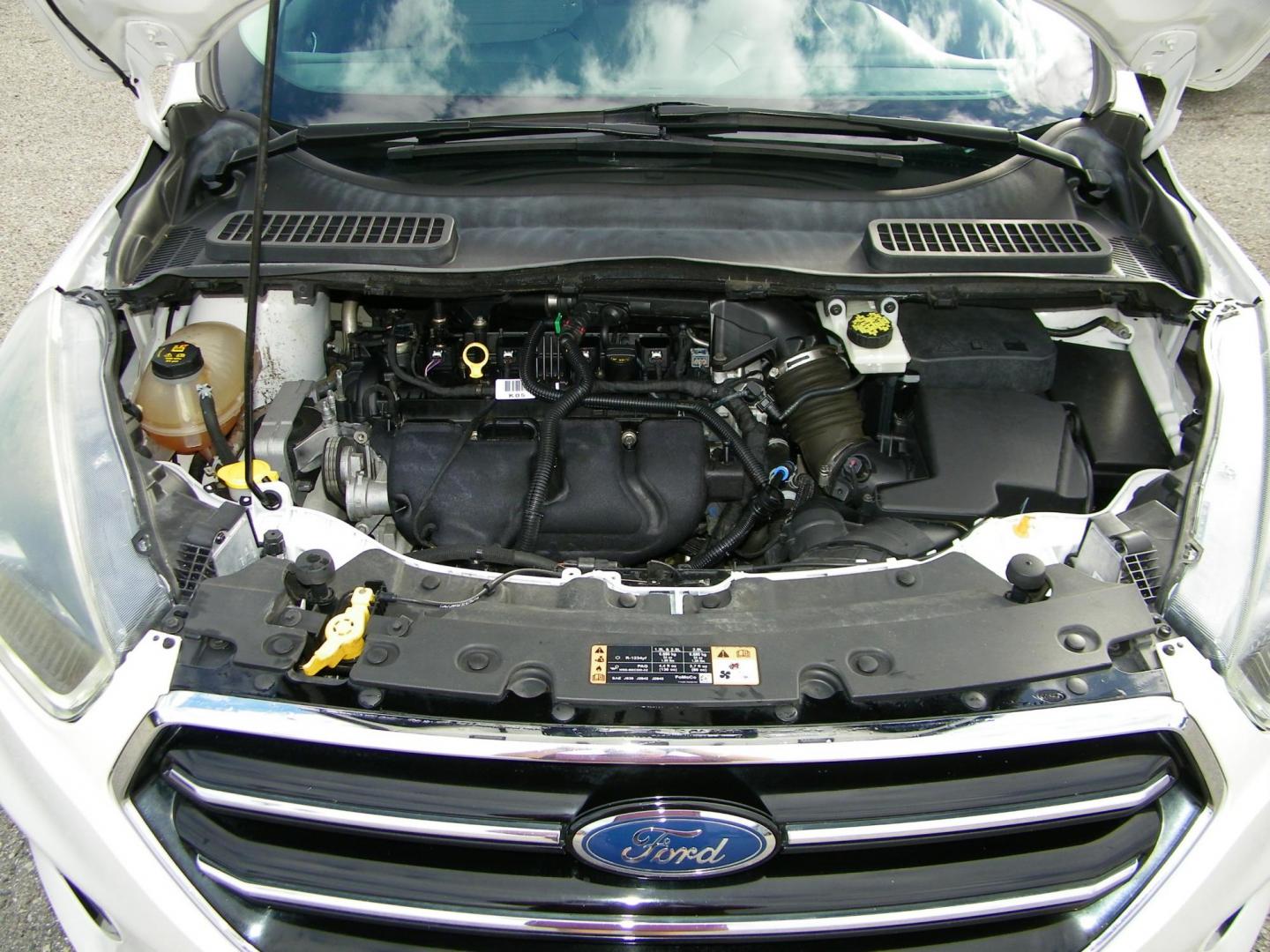 2017 WHITE /Black Ford Escape Titanium 4WD (1FMCU9J98HU) with an 2.0L L4 DOHC 16V engine, 6A transmission, located at 4000 Bee Ridge Road, Sarasota, FL, 34233, (941) 926-0300, 27.298664, -82.489151 - Photo#10