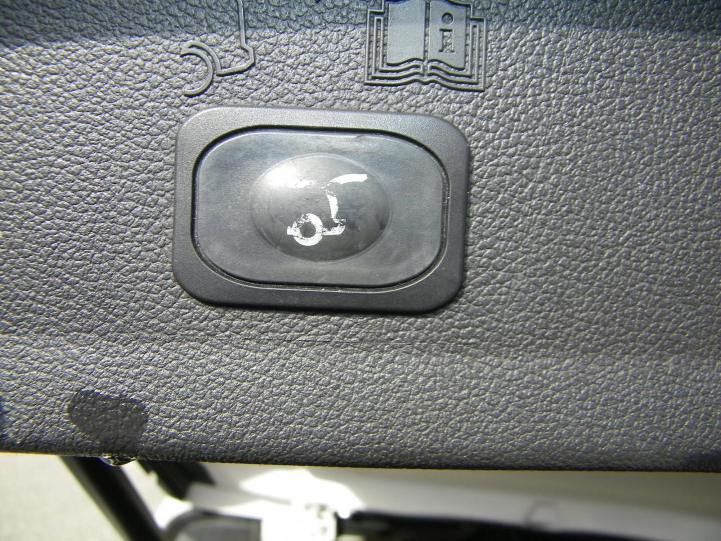 2017 WHITE /Black Ford Escape Titanium 4WD (1FMCU9J98HU) with an 2.0L L4 DOHC 16V engine, 6A transmission, located at 4000 Bee Ridge Road, Sarasota, FL, 34233, (941) 926-0300, 27.298664, -82.489151 - Photo#13