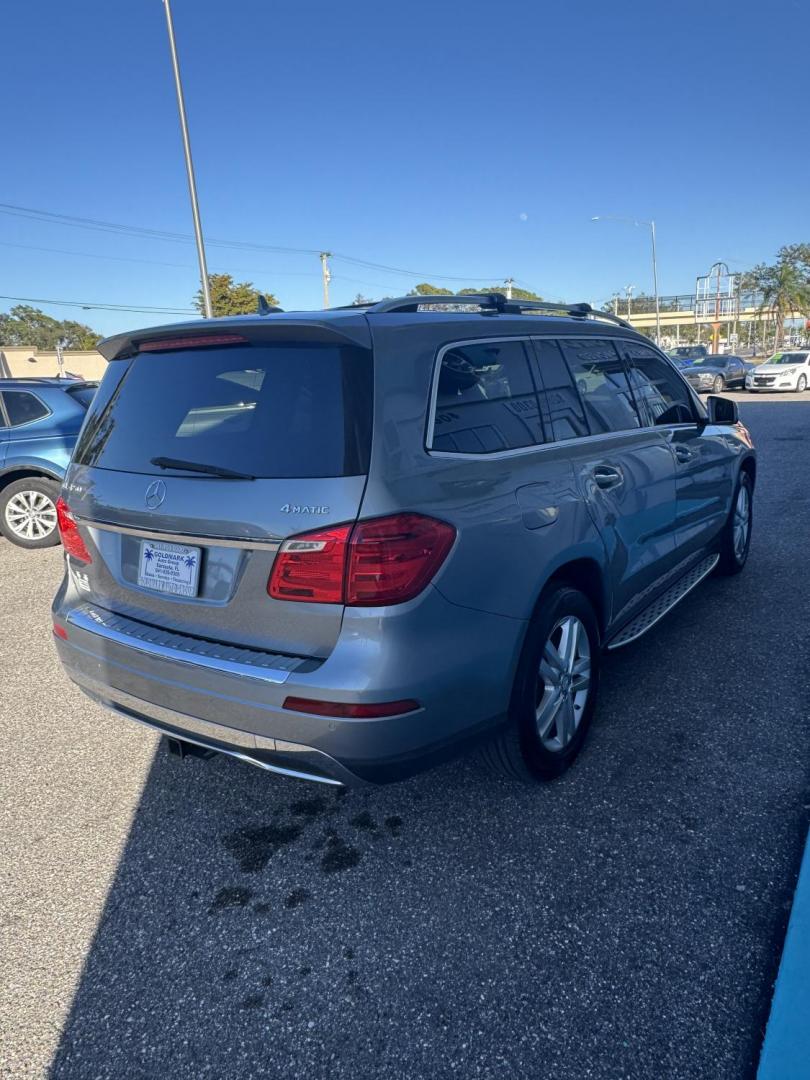 2015 Gray /Black Mercedes-Benz GL-Class GL450 4MATIC (4JGDF6EE2FA) with an 3.0L V6 DOHC 24V TURBO DIESEL engine, 7-Speed Automatic transmission, located at 4000 Bee Ridge Road, Sarasota, FL, 34233, (941) 926-0300, 27.298664, -82.489151 - Photo#2