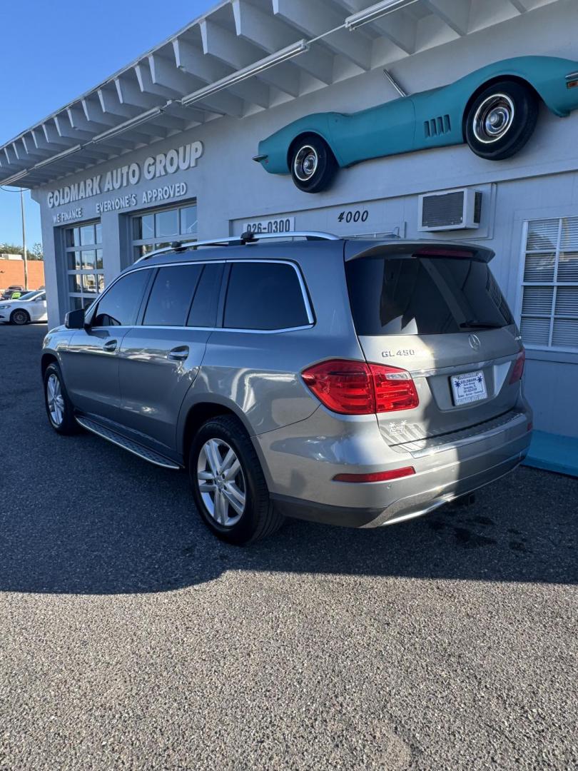 2015 Gray /Black Mercedes-Benz GL-Class GL450 4MATIC (4JGDF6EE2FA) with an 3.0L V6 DOHC 24V TURBO DIESEL engine, 7-Speed Automatic transmission, located at 4000 Bee Ridge Road, Sarasota, FL, 34233, (941) 926-0300, 27.298664, -82.489151 - Photo#3