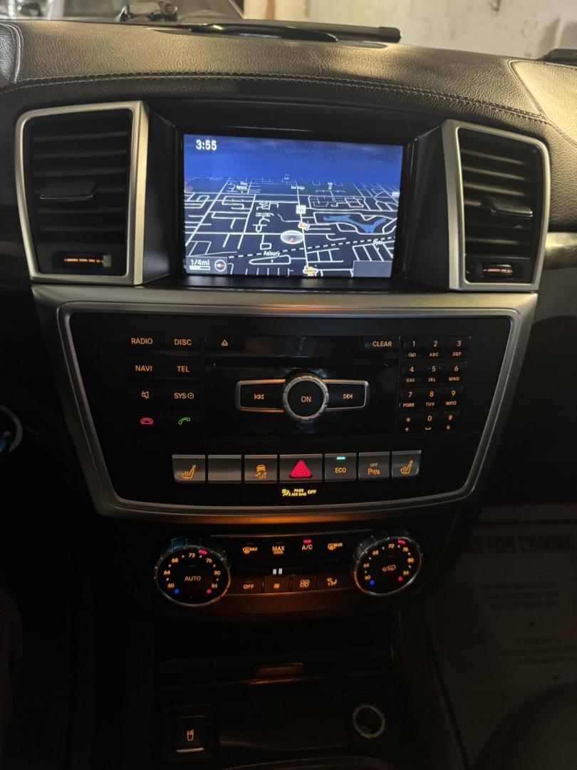 2015 Gray /Black Mercedes-Benz GL-Class GL450 4MATIC (4JGDF6EE2FA) with an 3.0L V6 DOHC 24V TURBO DIESEL engine, 7-Speed Automatic transmission, located at 4000 Bee Ridge Road, Sarasota, FL, 34233, (941) 926-0300, 27.298664, -82.489151 - Photo#7