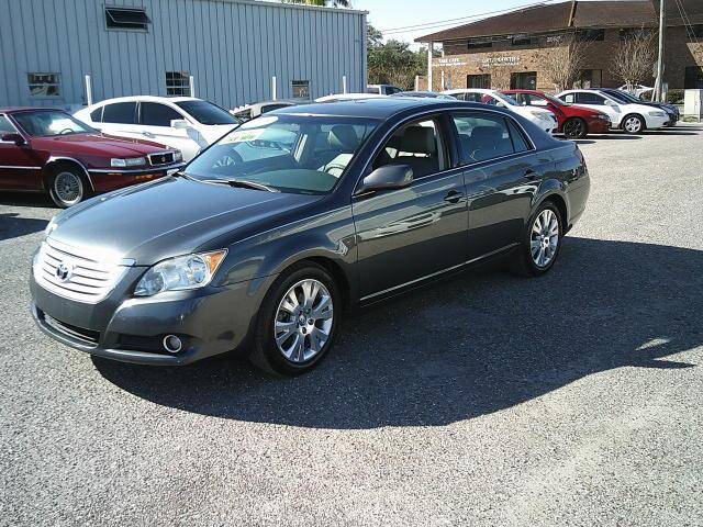 2008 Blue /Beige Toyota Avalon Limited (4T1BK36B18U) with an 3.5L V6 DOHC 24V engine, 6-Speed Automatic Overdrive transmission, located at 4000 Bee Ridge Road, Sarasota, FL, 34233, (941) 926-0300, 27.298664, -82.489151 - Photo#0