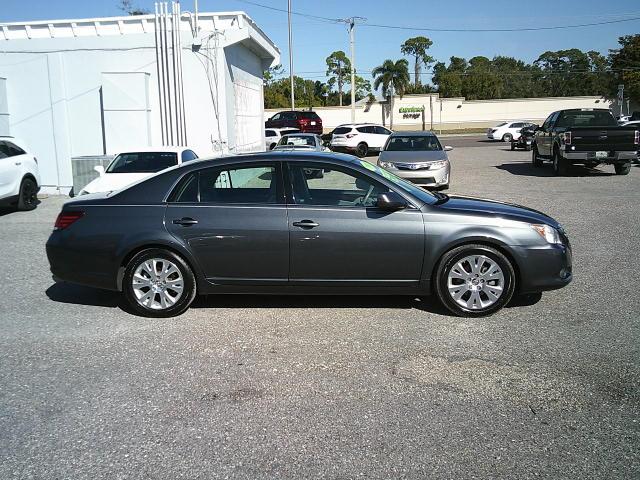 2008 Blue /Beige Toyota Avalon Limited (4T1BK36B18U) with an 3.5L V6 DOHC 24V engine, 6-Speed Automatic Overdrive transmission, located at 4000 Bee Ridge Road, Sarasota, FL, 34233, (941) 926-0300, 27.298664, -82.489151 - Photo#5