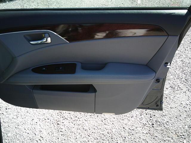 2008 Blue /Beige Toyota Avalon Limited (4T1BK36B18U) with an 3.5L V6 DOHC 24V engine, 6-Speed Automatic Overdrive transmission, located at 4000 Bee Ridge Road, Sarasota, FL, 34233, (941) 926-0300, 27.298664, -82.489151 - Photo#12