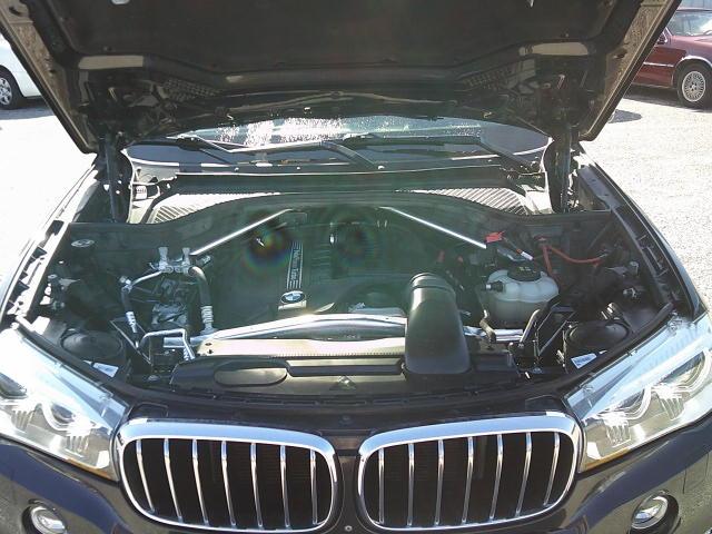 2017 Gray /Black BMW X5 xDrive35i (5UXKR0C55H0) with an 3.0L L6 DOHC 24V engine, 8A transmission, located at 4000 Bee Ridge Road, Sarasota, FL, 34233, (941) 926-0300, 27.298664, -82.489151 - Photo#9