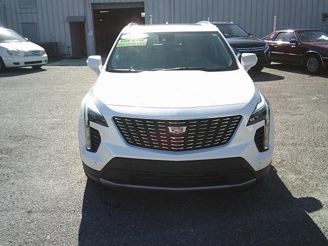 2021 White /Beige Cadillac XT4 Premium Luxury (1GYFZCR40MF) with an 2.0L L4 DOHC 16V engine, 9A transmission, located at 4000 Bee Ridge Road, Sarasota, FL, 34233, (941) 926-0300, 27.298664, -82.489151 - Photo#1