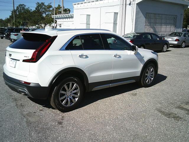 2021 White /Beige Cadillac XT4 Premium Luxury (1GYFZCR40MF) with an 2.0L L4 DOHC 16V engine, 9A transmission, located at 4000 Bee Ridge Road, Sarasota, FL, 34233, (941) 926-0300, 27.298664, -82.489151 - Photo#5