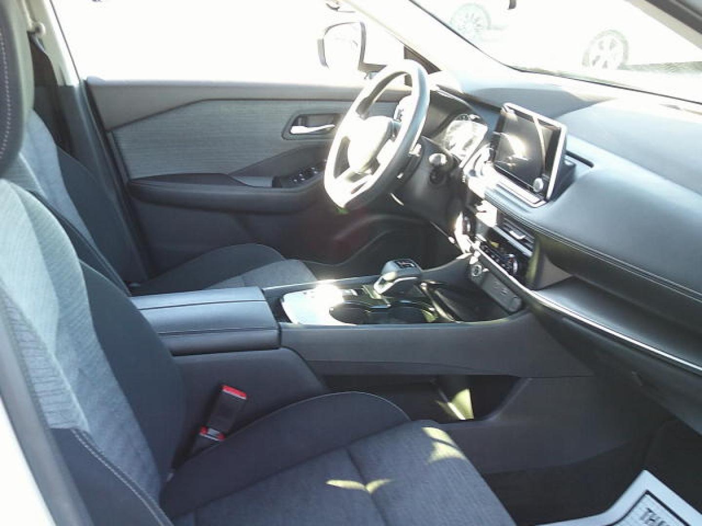 2023 White /Gray Nissan Rogue SV (JN8BT3BA4PW) with an 2.5L L4 DOHC 16V engine, CVT transmission, located at 4000 Bee Ridge Road, Sarasota, FL, 34233, (941) 926-0300, 27.298664, -82.489151 - Photo#13