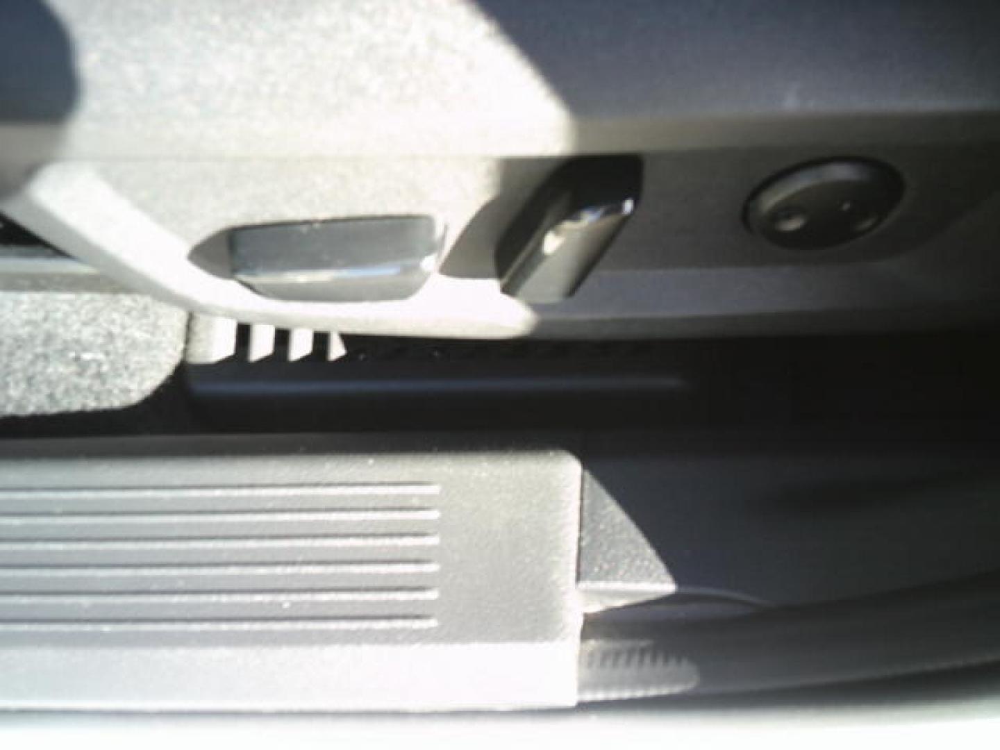 2023 White /Gray Nissan Rogue SV (JN8BT3BA4PW) with an 2.5L L4 DOHC 16V engine, CVT transmission, located at 4000 Bee Ridge Road, Sarasota, FL, 34233, (941) 926-0300, 27.298664, -82.489151 - Photo#16