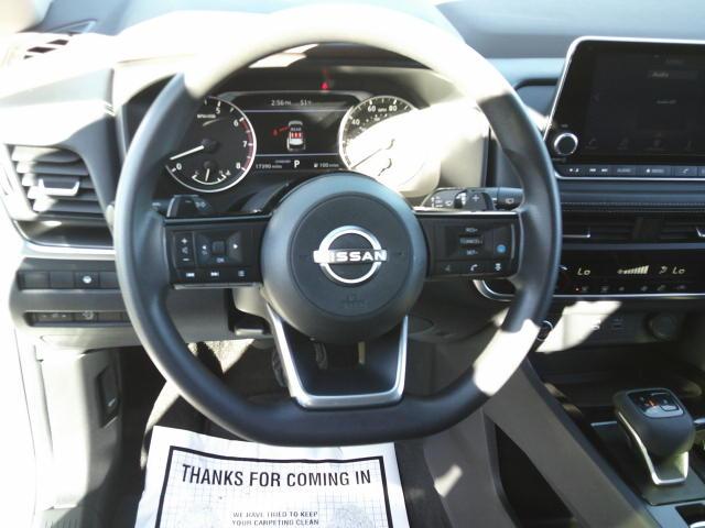 2023 White /Gray Nissan Rogue SV (JN8BT3BA4PW) with an 2.5L L4 DOHC 16V engine, CVT transmission, located at 4000 Bee Ridge Road, Sarasota, FL, 34233, (941) 926-0300, 27.298664, -82.489151 - Photo#17